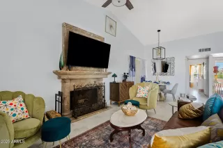 Photo #3: 6896351 Listing