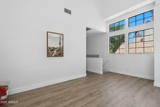 Photo #6: 6896397 Listing