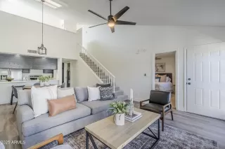 Photo #4: 6896438 Listing