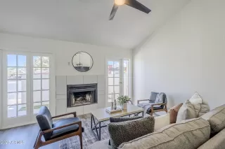 Photo #5: 6896438 Listing