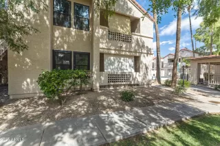 Photo #3: 6896563 Listing