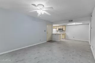 Photo #6: 6896563 Listing