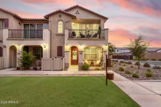 Photo #4: 6896613 Listing