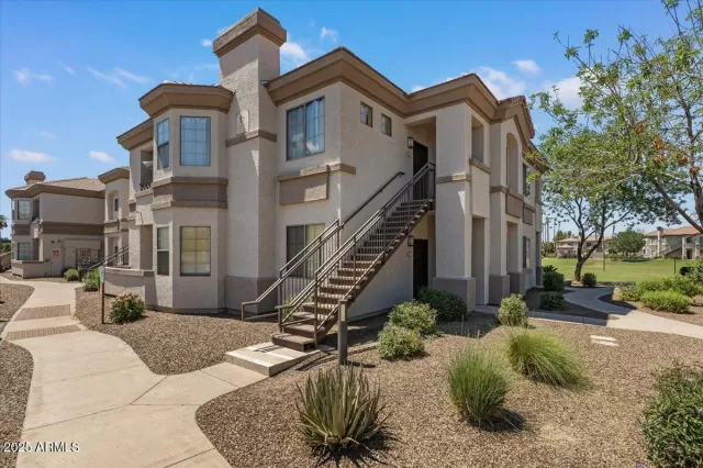 MLS: 6896842 Condo For Sale