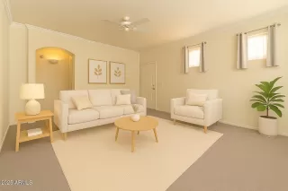 Photo #4: 6896842 Listing