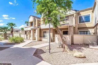 Photo #3: 6896975 Listing