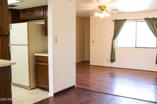 Photo #5: 6897091 Listing