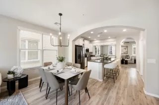 Photo #2: 6897682 Listing 