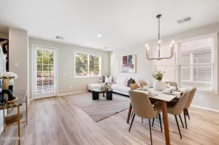 Photo #4: 6897682 Listing 