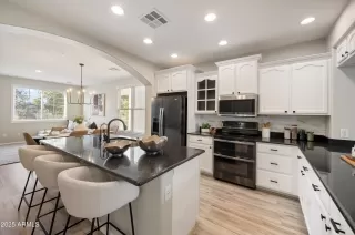 Photo #5: 6897682 Listing 