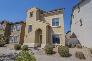 Photo #2: 6897798 Listing