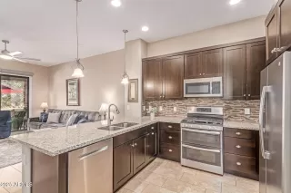 Photo #2: 6898056 Listing 