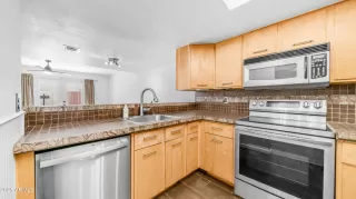 Photo #4: 6898282 Listing 