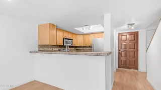 Photo #6: 6898282 Listing 