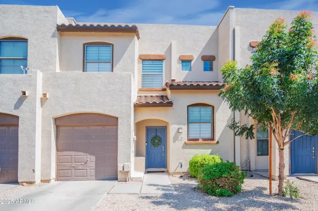 MLS: 6898372 Condo For Sale