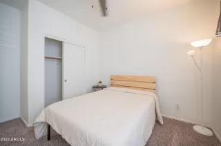 Photo #5: 6898372 Listing