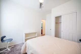 Photo #6: 6898372 Listing