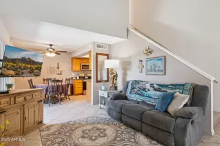 Photo #6: 6898415 Listing 