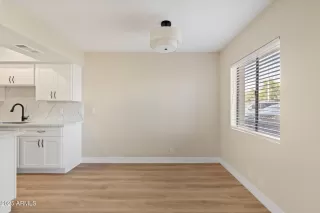 Photo #2: 6898429 Listing