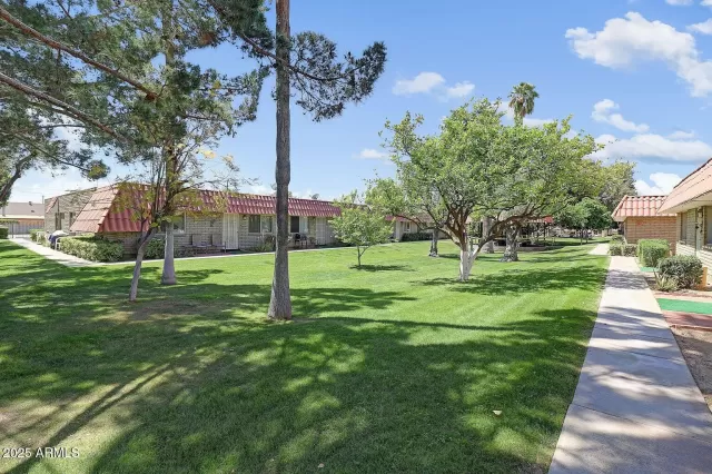 MLS: 6898624 Condo For Sale