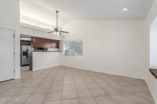 Photo #6: 6898642 Listing 