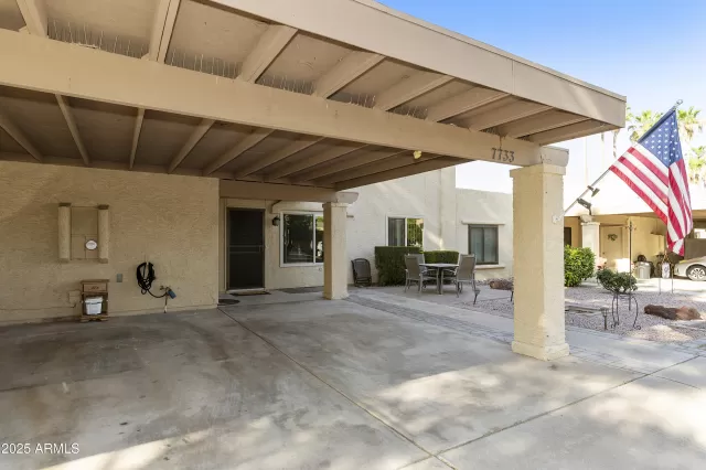 MLS: 6898785 Condo For Sale