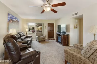 Photo #3: 6898785 Listing