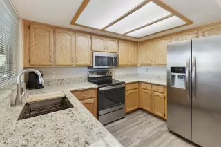 Photo #5: 6898785 Listing