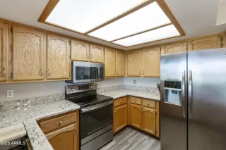 Photo #6: 6898785 Listing