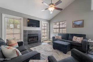 Photo #4: 6898929 Listing