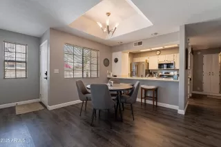 Photo #6: 6898929 Listing