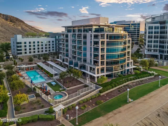 MLS: 6899308 Condo For Sale