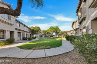 Photo #3: 6899638 Listing