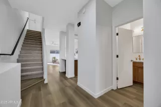 Photo #4: 6899638 Listing