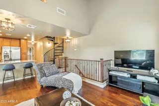 Photo #1: 6899666 Listing