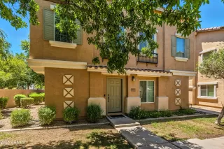 Photo #3: 6899666 Listing