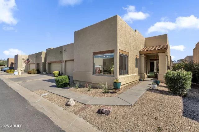 MLS: 6899716 Condo For Sale