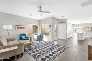 Photo #5: 6899716 Listing 