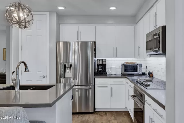 MLS: 6899740 Condo For Sale