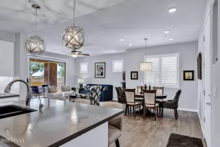 Photo #1: 6899740 Listing 