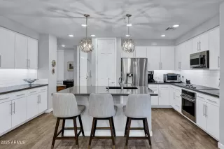 Photo #2: 6899740 Listing 