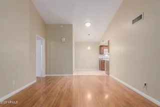 Photo #3: 6899801 Listing 