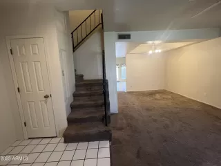 Photo #3: 6899907 Listing 