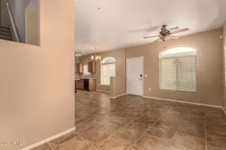 Photo #2: 6899949 Listing 