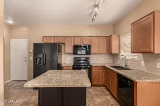 Photo #6: 6899949 Listing 