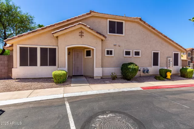 MLS: 6899997 Condo For Sale