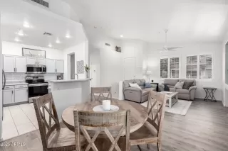 Photo #2: 6899997 Listing 