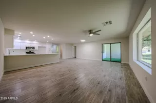 Photo #4: 6900039 Listing 