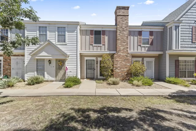 MLS: 6900338 Condo For Sale