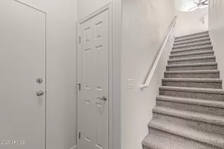 Photo #3: 6900553 Listing